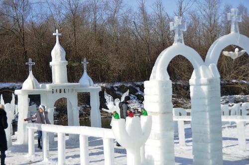 На Коломийщині відбувся фестиваль розколяди у льодовому містечку.(ФОТО)